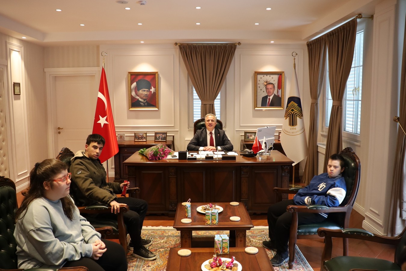 BAŞKAN ACAR'A ZİYARET