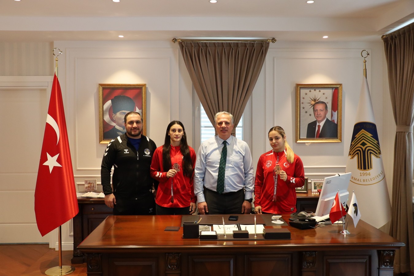 SPORCULARIMIZI BELEDİYEMİZDE AĞIRLADIK